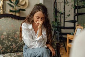 “How Can I Effectively Share My Pregnancy News with My Kids?”